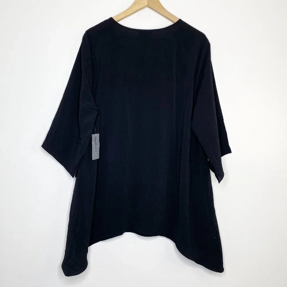 NWT Maggie Barnes Catherines 0X Black Blouse Crinkle Fabric Attached Necklace - Picture 4 of 9